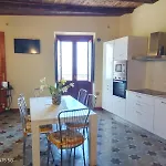 A Casa Di Anna - Vista Mare Nel Centro Storico * 阿曼泰阿