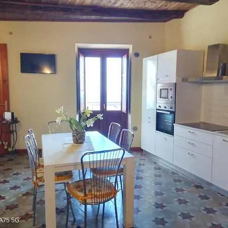 A Casa Di Anna - Vista Mare Nel Centro Storico * أمانتيا